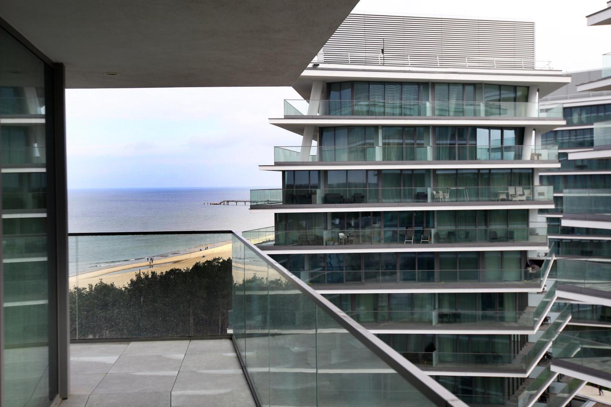 Sunny Haven Wave Sea View Apartment Miedzyzdroje Bagian luar foto