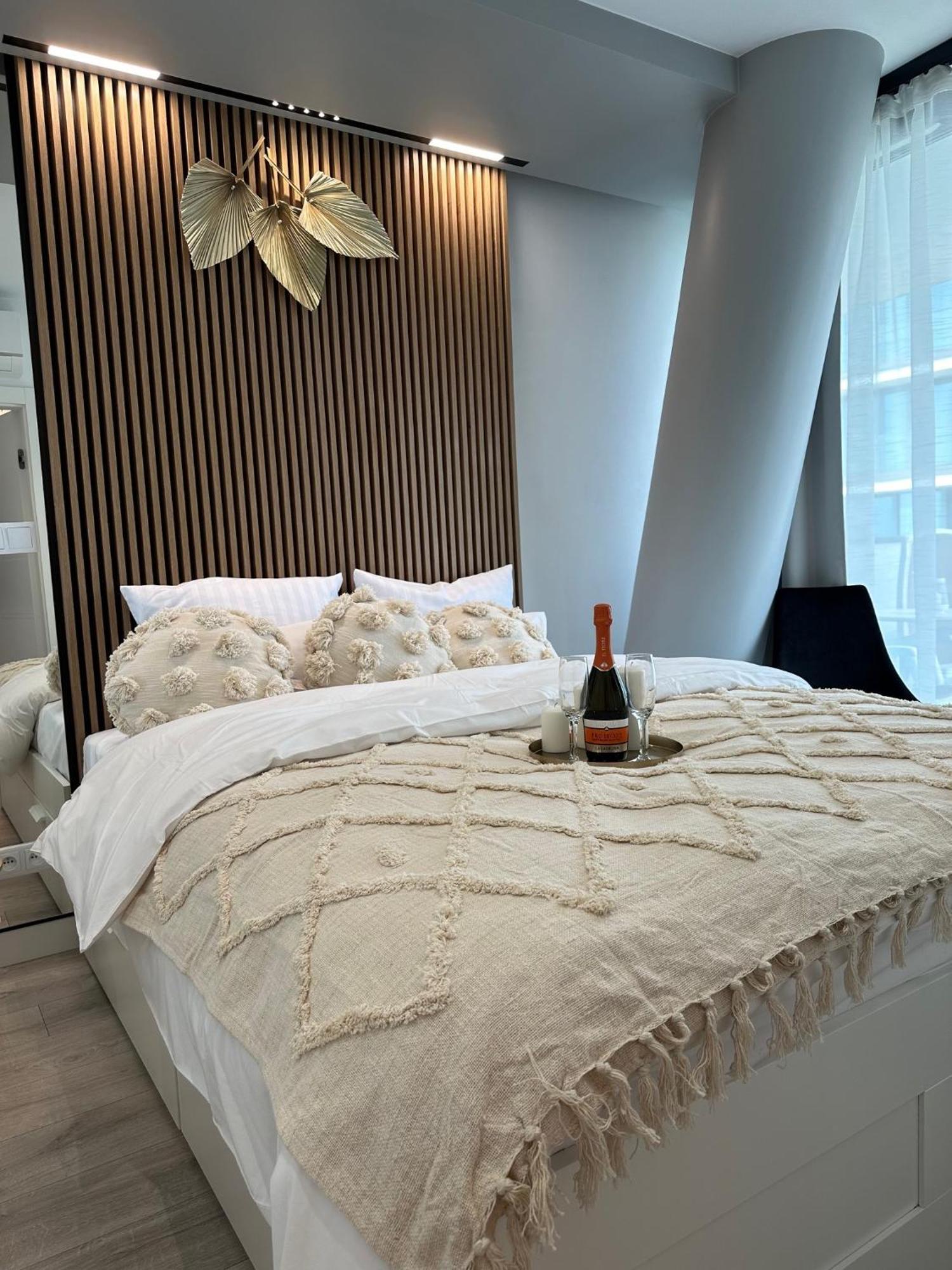 Sunny Haven Wave Sea View Apartment Miedzyzdroje Bagian luar foto